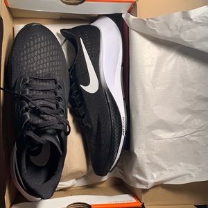 Nike Zoom Pegasus Sneakers